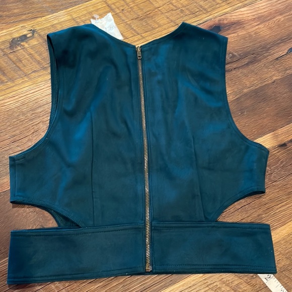 Emerald Faux Suede Crop Top - Picture 6 of 7